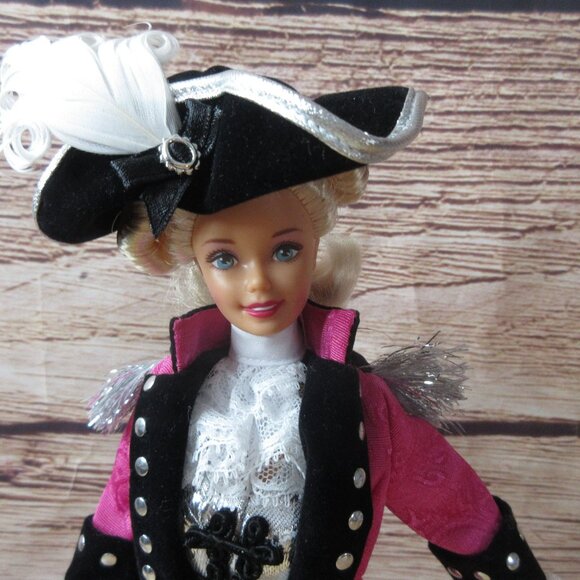 George Washington FAO Schwarz Limited Edition Barbie Doll 1996 Mattel #17557 - Picture 3 of 10